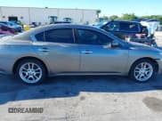 ✅ 2014 Nissan Maxima SV • VIN: 1N4AA5AP7EC452694 • Lot: 41828538. Wystawiony na IAAI z przebiegiem 162 341 mil. Bezpłatny archiwum sprzedaży aukcyjnych z USA i szczegółowy raport historii pojazdu na DreamBid. Zdjęcie 12.