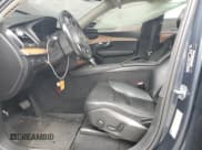 ✅ 2021 Volvo XC90 Momentum • VIN: YV4A221K2M1682645 • Lot: 84994575. Wystawiony na Copart z przebiegiem 39 483 mil. Bezpłatny archiwum sprzedaży aukcyjnych z USA i szczegółowy raport historii pojazdu na DreamBid. Zdjęcie 7.