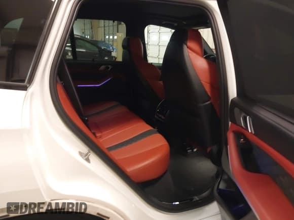 ✅ 2021 BMW X5 M • VIN: 5YMJU0C0XM9E08263 • Лот: 41405310. Опубликован ранее на IAAI с пробегом 35 350 миль. Бесплатный доступ к архиву аукционных продаж из США и подробный отчёт об истории автомобиля на DreamBid. Изображение 8.