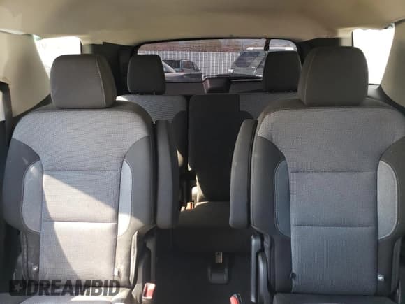 ✅ 2019 Chevrolet Traverse LT Cloth • VIN: 1GNEVGKW8KJ250317 • Lot: 49527954. Wystawiony na Copart z przebiegiem 135 231 mil. Bezpłatny archiwum sprzedaży aukcyjnych z USA i szczegółowy raport historii pojazdu na DreamBid. Zdjęcie 10.