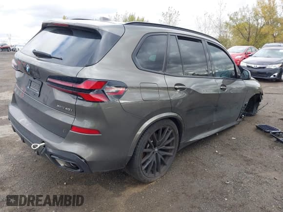 ✅ 2025 BMW X5 xDrive40i • VIN: 5UX23EU09S9W48828 • Lot: 43358727. Wystawiony na IAAI z przebiegiem 35 110 mil. Bezpłatny archiwum sprzedaży aukcyjnych z USA i szczegółowy raport historii pojazdu na DreamBid. Zdjęcie 4.