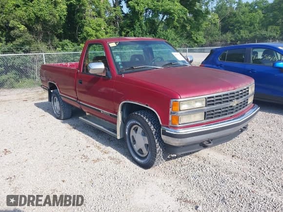 ✅ 1992 Chevrolet Silverado 2500 • VIN: 1GCFK24K7NE206678 • Lot: 42577734. Wystawiony na IAAI z przebiegiem 198 883 mil. Bezpłatny archiwum sprzedaży aukcyjnych z USA i szczegółowy raport historii pojazdu na DreamBid. Zdjęcie 1.