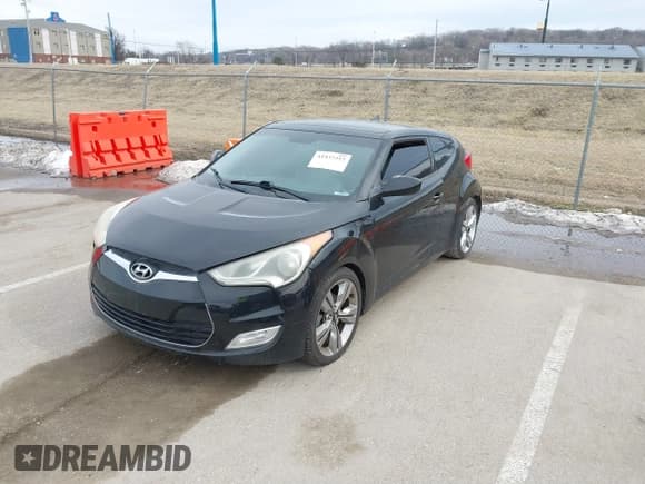 ✅ 2013 Hyundai Veloster w/Black Int • VIN: KMHTC6ADXDU149793 • Lot: 41537953. Wystawiony na IAAI z przebiegiem 117 635 mil. Bezpłatny archiwum sprzedaży aukcyjnych z USA i szczegółowy raport historii pojazdu na DreamBid. Zdjęcie 2.