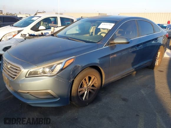 ✅ 2016 Hyundai Sonata SE • VIN: 5NPE24AF9GH321218 • Лот: 43627366. Опубликован ранее на IAAI с пробегом 107 794 миль. Бесплатный доступ к архиву аукционных продаж из США и подробный отчёт об истории автомобиля на DreamBid. Изображение 2.