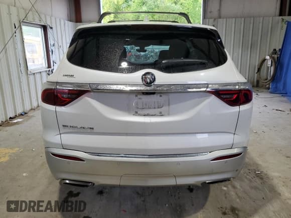 ✅ 2024 Buick Enclave Premium • VIN: 5GAERCKW2RJ105310 • Lot: 58653475. Wystawiony na Copart z przebiegiem 21 988 mil. Bezpłatny archiwum sprzedaży aukcyjnych z USA i szczegółowy raport historii pojazdu na DreamBid. Zdjęcie 6.