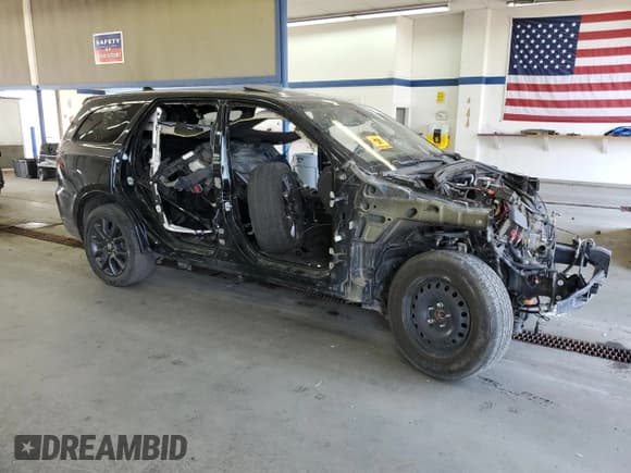 ✅ 2018 Dodge Durango R/T • VIN: 1C4SDJCT1JC385366 • Lot: 46536855. Wystawiony na Copart z przebiegiem Nie podano. Bezpłatny archiwum sprzedaży aukcyjnych z USA i szczegółowy raport historii pojazdu na DreamBid. Zdjęcie 4.