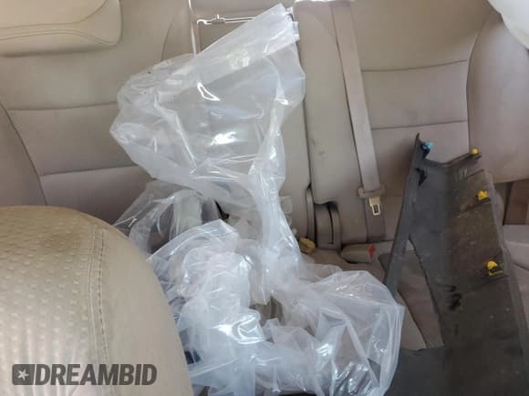 ✅ 2011 Kia Sorento LX • VIN: 5XYKT3A1XBG099450 • Lot: 89590605. Listed on Copart with 189,935 mi. Free auction sales archive from the USA and detailed vehicle history report at DreamBid. Image 11.