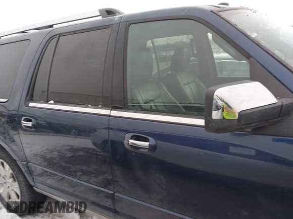 ✅ 2015 Ford Expedition Max Platinum • VIN: 1FMJK1MT3FEF26302 • Lot: 41286061. Wystawiony na IAAI z przebiegiem 147 659 mil. Bezpłatny archiwum sprzedaży aukcyjnych z USA i szczegółowy raport historii pojazdu na DreamBid. Zdjęcie 13.