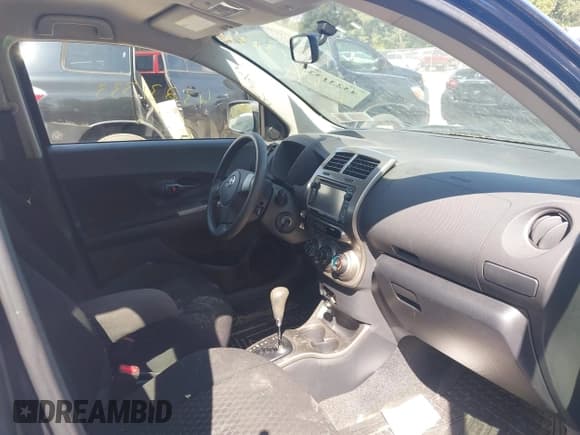 ✅ 2013 Scion xD • VIN: JTKKUPB49D1038860 • Lot: 43231333. Wystawiony na IAAI z przebiegiem 68 449 mil. Bezpłatny archiwum sprzedaży aukcyjnych z USA i szczegółowy raport historii pojazdu na DreamBid. Zdjęcie 5.