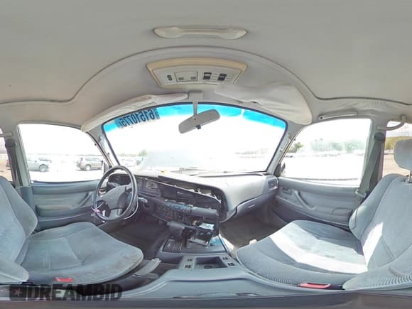 ✅ 1994 Toyota Land Cruiser • VIN: JT3DJ81WXR0084507 • Lot: 61510775. Wystawiony na Copart z przebiegiem 219 404 mil. Bezpłatny archiwum sprzedaży aukcyjnych z USA i szczegółowy raport historii pojazdu na DreamBid. Zdjęcie 16.