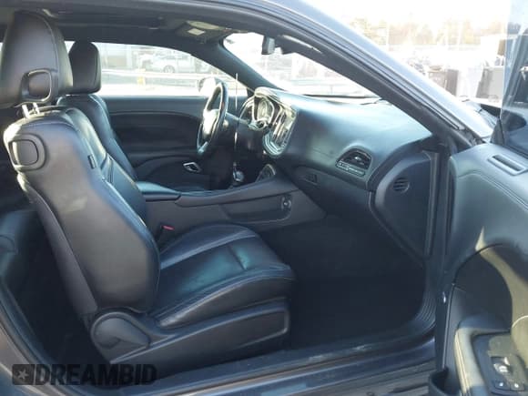 ✅ 2020 Dodge Challenger SXT • VIN: 2C3CDZAG7LH203814 • Lot: 43610375. Listed on IAAI with 104,408 mi. Free auction sales archive from the USA and detailed vehicle history report at DreamBid. Image 5.