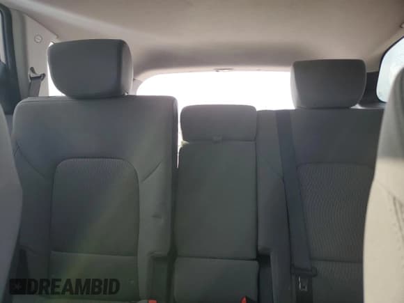 ✅ 2017 Hyundai Santa Fe SE • VIN: KM8SMDHF1HU233043 • Lot: 81860675. Wystawiony na Copart z przebiegiem 138 935 mil. Bezpłatny archiwum sprzedaży aukcyjnych z USA i szczegółowy raport historii pojazdu na DreamBid. Zdjęcie 10.