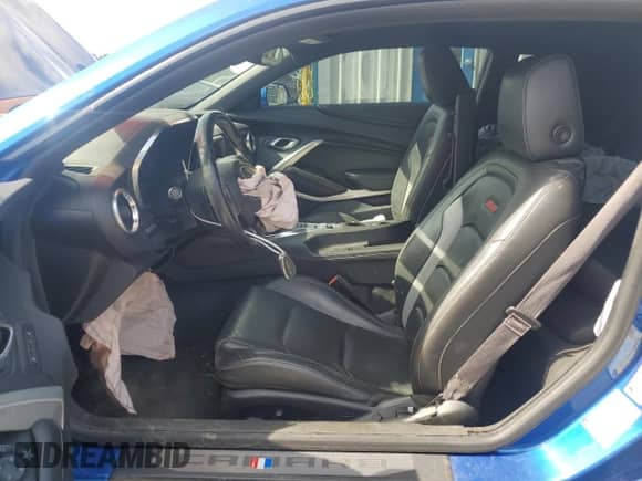 2016 Chevrolet Camaro 2SS z VIN 1G1FG1R71G0131114, wystawiony jako Copart lot #69087245 z przebiegiem 52 499 mil mil oraz Szkoda całkowita • Salvage title. Historia ofert i sprzedaży dostępna na DreamBid. Obrazek 7.