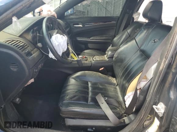 ✅ 2017 Chrysler 300 S • VIN: 2C3CCABG0HH663360 • Lot: 72034425. Listed on Copart with 127,401 mi. Free auction sales archive from the USA and detailed vehicle history report at DreamBid. Image 7.