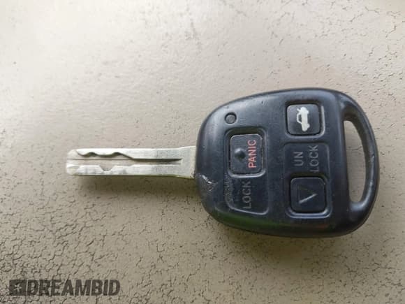 ✅ 1998 Lexus LS 400 • VIN: JT8BH28F2W0120783 • Lot: 42296729. Listed on IAAI with 320,687 mi. Free auction sales archive from the USA and detailed vehicle history report at DreamBid. Image 11.