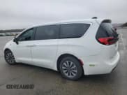 ✅ 2023 Chrysler Pacifica Hybrid Touring L • VIN: 2C4RC1L76PR523309 • Лот: 91471165. Опубликован ранее на Copart с пробегом 20 086 миль. Бесплатный доступ к архиву аукционных продаж из США и подробный отчёт об истории автомобиля на DreamBid. Изображение 2.