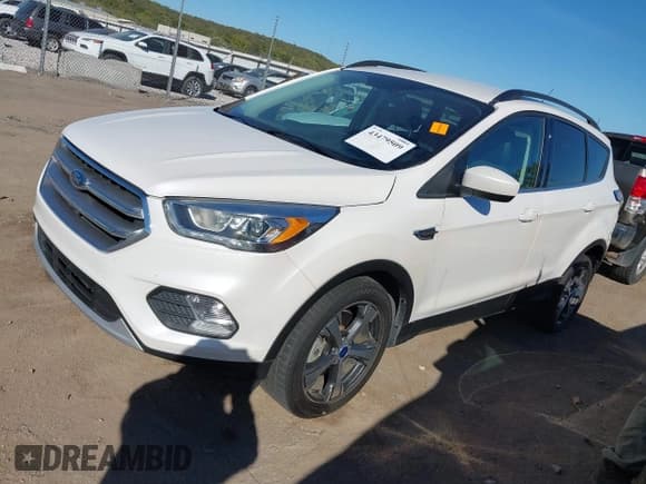 ✅ 2017 Ford Escape SE • VIN: 1FMCU0G98HUE71867 • Lot: 43479509. Wystawiony na IAAI z przebiegiem 73 687 mil. Bezpłatny archiwum sprzedaży aukcyjnych z USA i szczegółowy raport historii pojazdu na DreamBid. Zdjęcie 17.