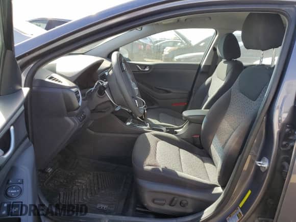 2019 Hyundai Ioniq SEL с VIN KMHC75LC8KU111060, выставлен на аукционе Copart как лот 76262864 с пробегом 132 863 миль миль и Списание • Salvage title. История ставок и продаж доступна на DreamBid. Изображение 7.