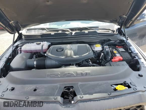 2025 Ram 1500 Rebel z VIN 1C6SRFLP9SN724227, wystawiony jako Copart lot #70583185 z przebiegiem 6 009 mil mil oraz Szkoda całkowita • Salvage title. Historia ofert i sprzedaży dostępna na DreamBid. Obrazek 11.