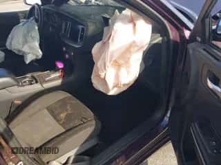 2021 Dodge Charger Scat Pack z VIN 2C3CDXGJ3MH620632, wystawiony jako IAAI lot #43284457 z przebiegiem 60 193 mil mil oraz . Historia ofert i sprzedaży dostępna na DreamBid. Obrazek 5.