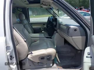 ✅ 2002 Chevrolet Suburban Z71 • VIN: 3GNFK16Z62G176637 • Лот: 42539481. Опубликован ранее на IAAI с пробегом 315 174 миль. Бесплатный доступ к архиву аукционных продаж из США и подробный отчёт об истории автомобиля на DreamBid. Изображение 5.