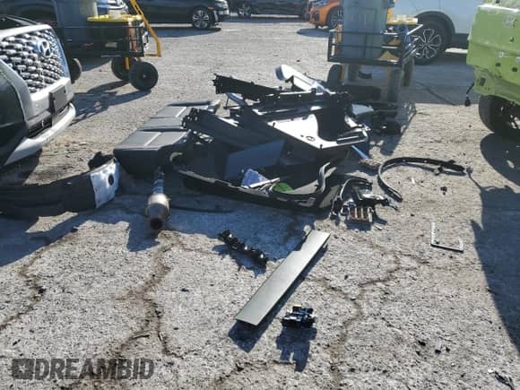 2024 Hyundai Kona Limited с VIN KM8HECA33RU052254, выставлен на аукционе Copart как лот 41551255 с пробегом 5 801 миль миль и Списание • Salvage title. История ставок и продаж доступна на DreamBid. Изображение 13.