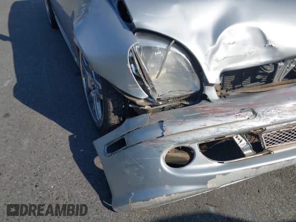 ✅ 2001 Mercedes-Benz SLK 230/320 • VIN: WDBKK65FX1F188655 • Lot: 42572890. Listed on IAAI with 150,639 mi. Free auction sales archive from the USA and detailed vehicle history report at DreamBid. Image 6.