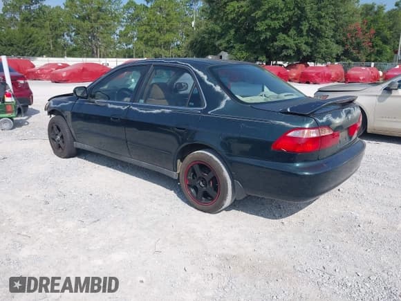 ✅ 2000 Honda Accord SE • VIN: 1HGCG5676YA067171 • Lot: 42800745. Listed on IAAI with 167,169 mi. Free auction sales archive from the USA and detailed vehicle history report at DreamBid. Image 3.