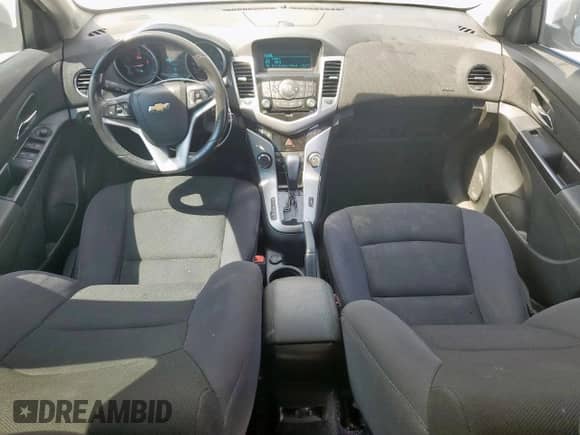 2014 Chevrolet Cruze 1LT with VIN 1G1PC5SB0E7110801, listed as a Copart auction lot 84293085 with 161,826 mi miles and Salvage title. Bid and sale history available at DreamBid. Image 8.