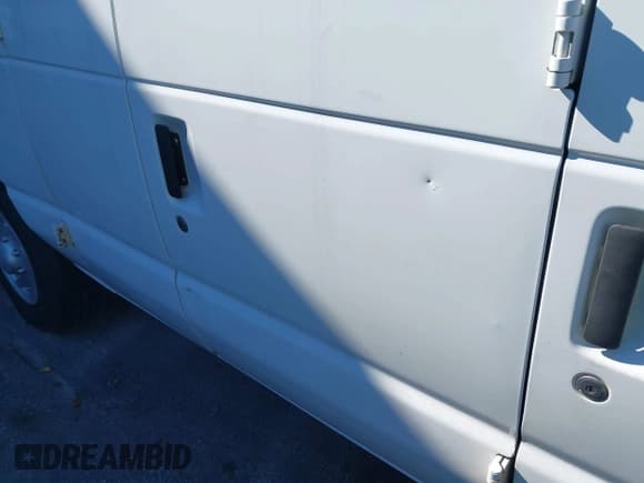 ✅ 2013 Ford Econoline Cargo Commercial • VIN: 1FTNE2EL2DDA97948 • Lot: 41616701. Listed on IAAI with 199,739 mi. Free auction sales archive from the USA and detailed vehicle history report at DreamBid. Image 17.