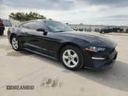 ✅ 2018 Ford Mustang EcoBoost • VIN: 1FA6P8TH2J5125811 • Lot: 89643125. Wystawiony na Copart z przebiegiem 57 273 mil. Bezpłatny archiwum sprzedaży aukcyjnych z USA i szczegółowy raport historii pojazdu na DreamBid. Zdjęcie 4.
