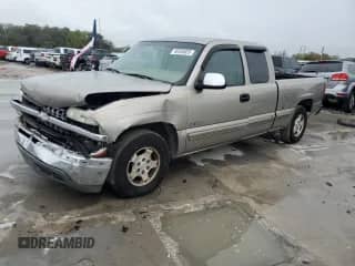 2000 Chevrolet Silverado 1500 z VIN 2GCEC19V1Y1329467, wystawiony jako Copart lot #46433825 z przebiegiem 170 249 mil mil oraz Szkoda całkowita • Salvage title. Historia ofert i sprzedaży dostępna na DreamBid. Obrazek 1.