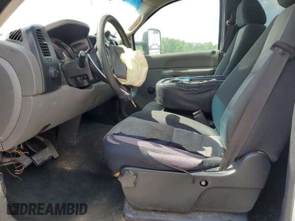 ✅ 2007 Chevrolet Silverado 2500HD Work Truck • VIN: 1GCHC24K27E520134 • Лот: 56055915. Опубликован ранее на Copart с пробегом 345 790 миль. Бесплатный доступ к архиву аукционных продаж из США и подробный отчёт об истории автомобиля на DreamBid. Изображение 7.