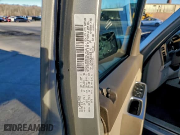 ✅ 2008 Jeep Liberty Limited • VIN: 1J8GN58K38W260915 • Lot: 93742435. Listed on Copart with 74,036 mi. Free auction sales archive from the USA and detailed vehicle history report at DreamBid. Image 12.