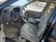 ✅ 1998 Infiniti QX4 • VIN: JNRAR05YXWW025938 • Лот: 49781395. Опубликован ранее на Copart с пробегом 111 967 миль. Бесплатный доступ к архиву аукционных продаж из США и подробный отчёт об истории автомобиля на DreamBid. Изображение 7.