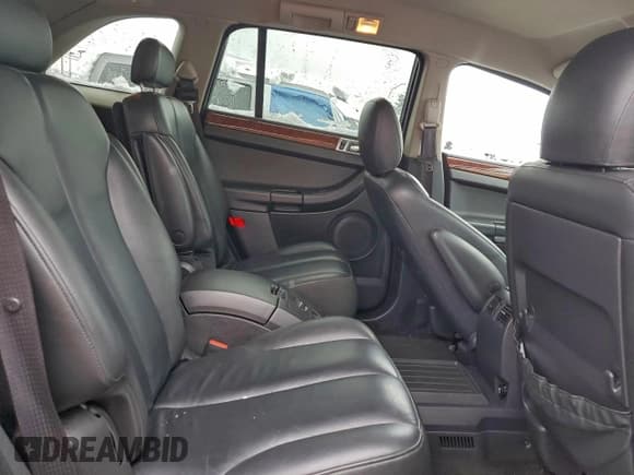 ✅ 2005 Chrysler Pacifica Touring • VIN: 2C4GM684X5R269777 • Lot: 93819765. Listed on Copart with 91,331 mi. Free auction sales archive from the USA and detailed vehicle history report at DreamBid. Image 11.