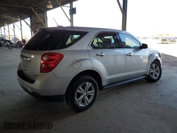 ✅ 2015 Chevrolet Equinox LS • VIN: 2GNALAEK2F1120981 • Лот: 93305065. Опубликован ранее на Copart с пробегом 113 569 миль. Бесплатный доступ к архиву аукционных продаж из США и подробный отчёт об истории автомобиля на DreamBid. Изображение 3.