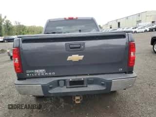 2011 Chevrolet Silverado 1500 LT z VIN 1GCPKSE32BF213653, wystawiony jako Copart lot #81318165 z przebiegiem 212 842 mil mil oraz Szkoda całkowita • Salvage title. Historia ofert i sprzedaży dostępna na DreamBid. Obrazek 6.