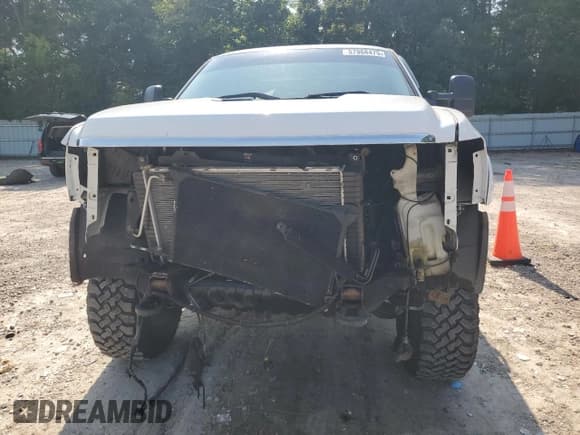 ✅ 2008 Chevrolet Silverado 2500HD 1LT • VIN: 1GCHK29K08E214305 • Lot: 57968475. Wystawiony na Copart z przebiegiem 173 232 mil. Bezpłatny archiwum sprzedaży aukcyjnych z USA i szczegółowy raport historii pojazdu na DreamBid. Zdjęcie 5.