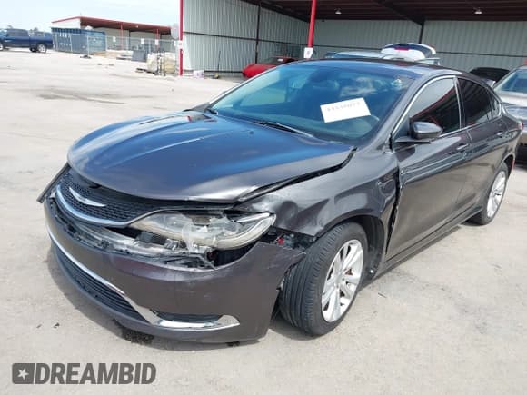 ✅ 2015 Chrysler 200 Limited • VIN: 1C3CCCAB8FN722483 • Lot: 43335077. Wystawiony na IAAI z przebiegiem 147 154 mil. Bezpłatny archiwum sprzedaży aukcyjnych z USA i szczegółowy raport historii pojazdu na DreamBid. Zdjęcie 2.