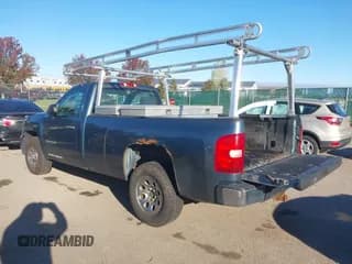 ✅ 2011 Chevrolet Silverado 1500 Work Truck • VIN: 1GCNCPE03BF188687 • Lot: 43551268. Wystawiony na IAAI z przebiegiem 220 367 mil. Bezpłatny archiwum sprzedaży aukcyjnych z USA i szczegółowy raport historii pojazdu na DreamBid. Zdjęcie 3.