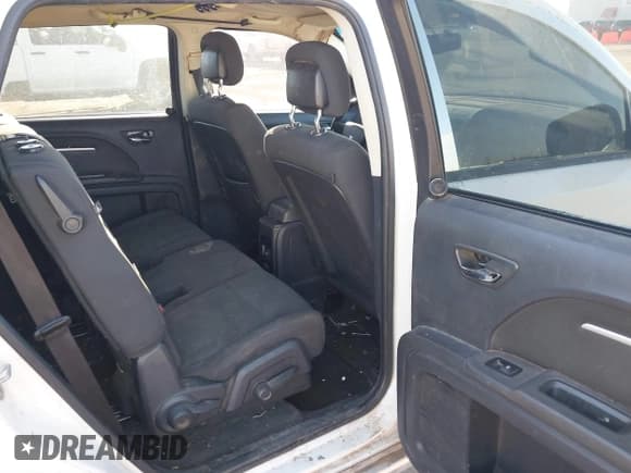 ✅ 2010 Dodge Journey SXT • VIN: 3D4PG5FV0AT147128 • Lot: 43393985. Wystawiony na IAAI z przebiegiem 122 993 mil. Bezpłatny archiwum sprzedaży aukcyjnych z USA i szczegółowy raport historii pojazdu na DreamBid. Zdjęcie 8.