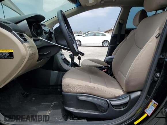 ✅ 2015 Hyundai Elantra Limited • VIN: KMHDH4AE7FU439561 • Lot: 65419735. Listed on Copart with 101,411 mi. Free auction sales archive from the USA and detailed vehicle history report at DreamBid. Image 7.