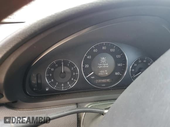 ✅ 2005 Mercedes-Benz CLK 500 • VIN: WDBTK75J15F160926 • Лот: 63806815. Опубликован ранее на Copart с пробегом 137 482 миль. Бесплатный доступ к архиву аукционных продаж из США и подробный отчёт об истории автомобиля на DreamBid. Изображение 9.