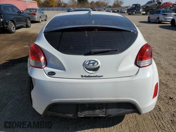 ✅ 2016 Hyundai Veloster • VIN: KMHTC6AD1GU270295 • Lot: 76470894. Wystawiony na Copart z przebiegiem 129 276 mil. Bezpłatny archiwum sprzedaży aukcyjnych z USA i szczegółowy raport historii pojazdu na DreamBid. Zdjęcie 6.