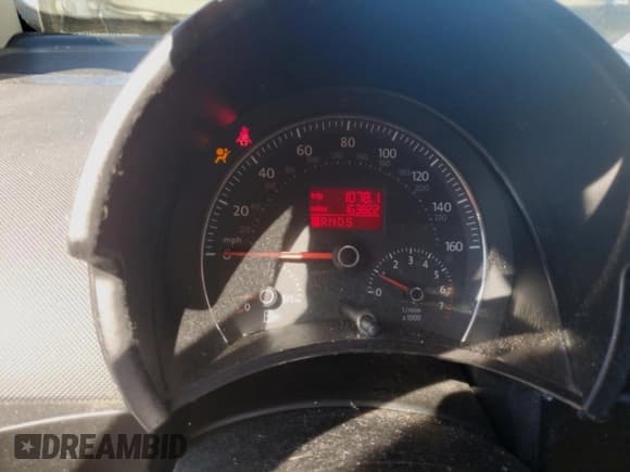 ✅ 2006 Volkswagen Beetle • VIN: 3VWRF31Y96M331187 • Lot: 69423185. Wystawiony na Copart z przebiegiem 163 822 mil. Bezpłatny archiwum sprzedaży aukcyjnych z USA i szczegółowy raport historii pojazdu na DreamBid. Zdjęcie 9.