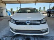 ✅ 2012 Volkswagen Passat SEL Premium • VIN: 1VWCN7A33CC012112 • Лот: 70836725. Опубликован ранее на Copart с пробегом Не указан. Бесплатный доступ к архиву аукционных продаж из США и подробный отчёт об истории автомобиля на DreamBid. Изображение 5.