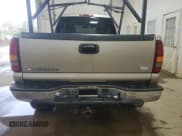 ✅ 2001 Chevrolet Silverado 2500HD LS • VIN: 1GCHC29U91E158806 • Lot: 85364105. Wystawiony na Copart z przebiegiem 334 466 mil. Bezpłatny archiwum sprzedaży aukcyjnych z USA i szczegółowy raport historii pojazdu na DreamBid. Zdjęcie 6.