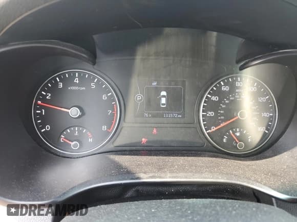 ✅ 2018 Kia Optima S • VIN: 5XXGT4L35JG256959 • Lot: 60494495. Listed on Copart with 111,572 mi. Free auction sales archive from the USA and detailed vehicle history report at DreamBid. Image 9.