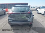 ✅ 2025 Nissan Kicks Play S • VIN: 3N1CP5BV3SL481272 • Lot: 43269230. Wystawiony na IAAI z przebiegiem 5 908 mil. Bezpłatny archiwum sprzedaży aukcyjnych z USA i szczegółowy raport historii pojazdu na DreamBid. Zdjęcie 16.